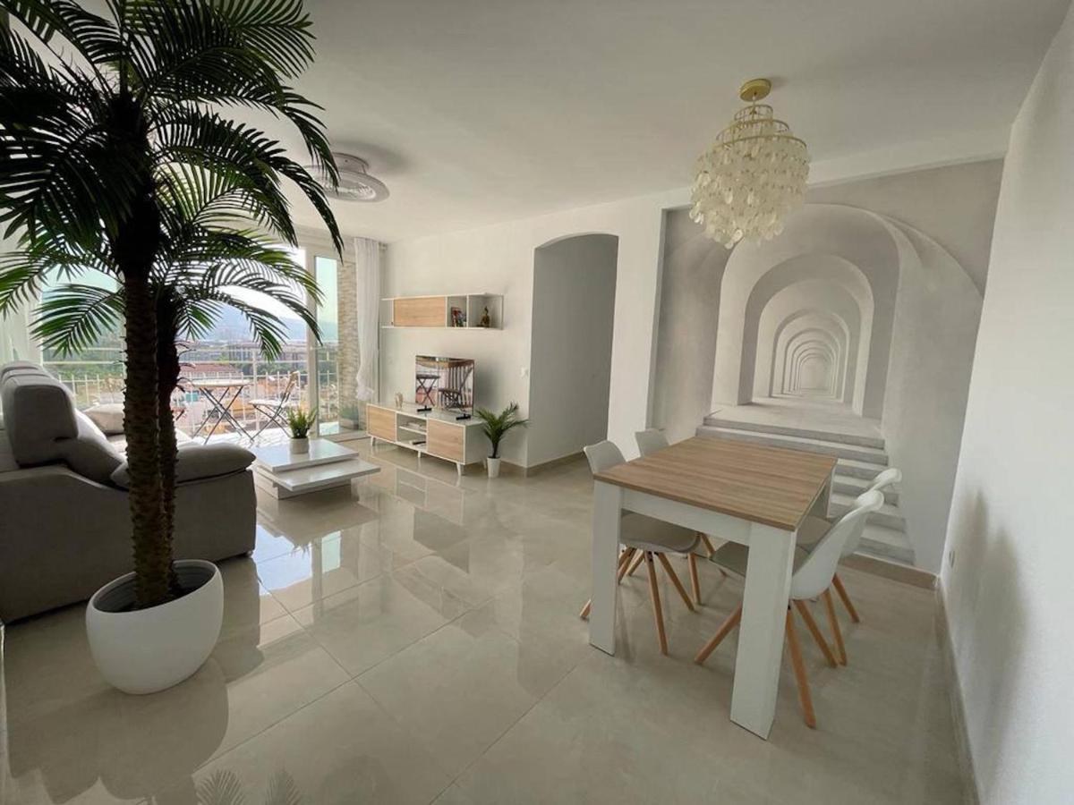 Holidays2Malaga Princesa 3 Dormitorios, Vistas Al Mar Y Montana, Terraza Y A 200M A La Playa Dış mekan fotoğraf